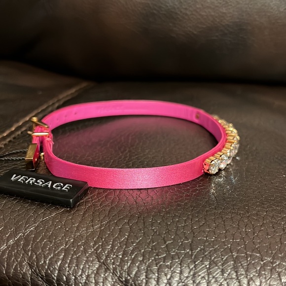 Versace women’s satin silk leather heart shaped crystals chocker necklace NEW - Picture 10 of 14